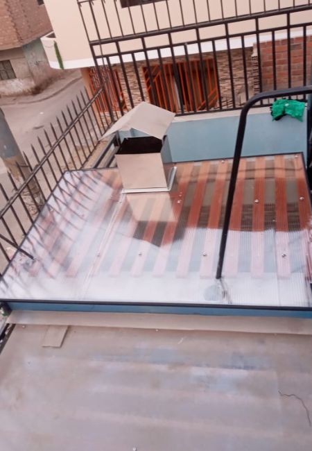 Techo sol y sombra pequeño con ducto de campana de parrilla 