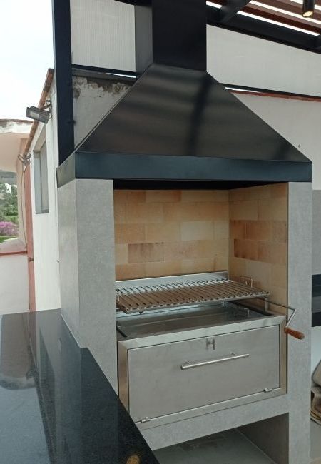 Parrilla de 80 cm con caja china