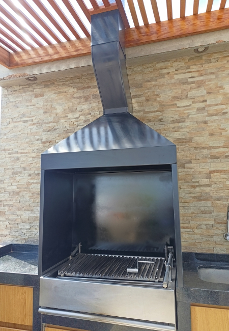 Campana de acero galvanizado negro con muros en U