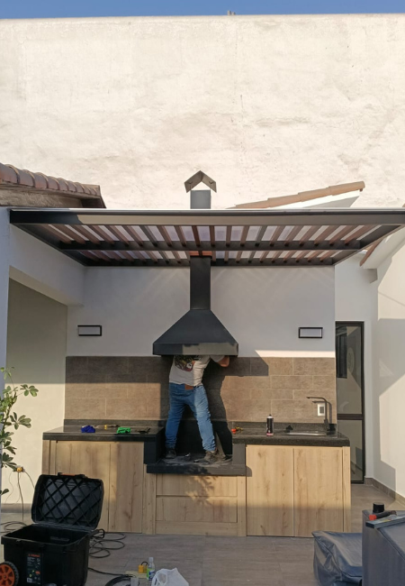 Sombrero de campana negra para parrilla